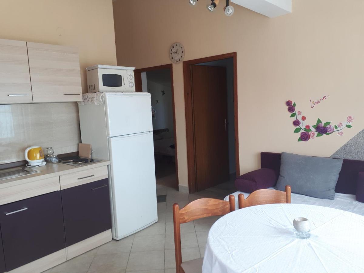 Apartments By The Sea Nin, Zadar - 15842 ภายนอก รูปภาพ